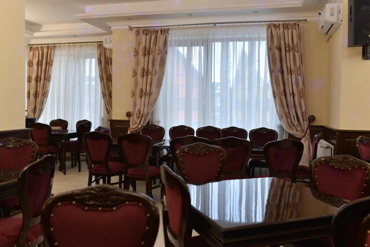 Edy'S Royal Predeal Otel Dış mekan fotoğraf