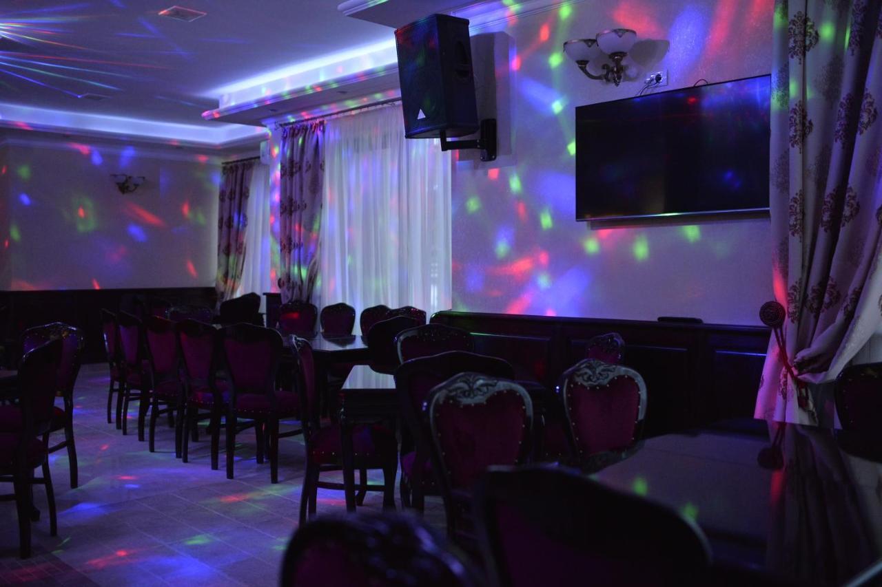 Edy'S Royal Predeal Otel Dış mekan fotoğraf