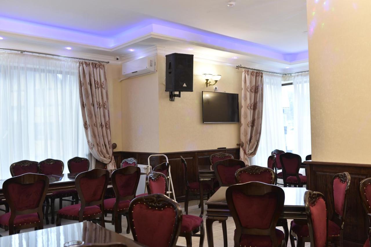 Edy'S Royal Predeal Otel Dış mekan fotoğraf