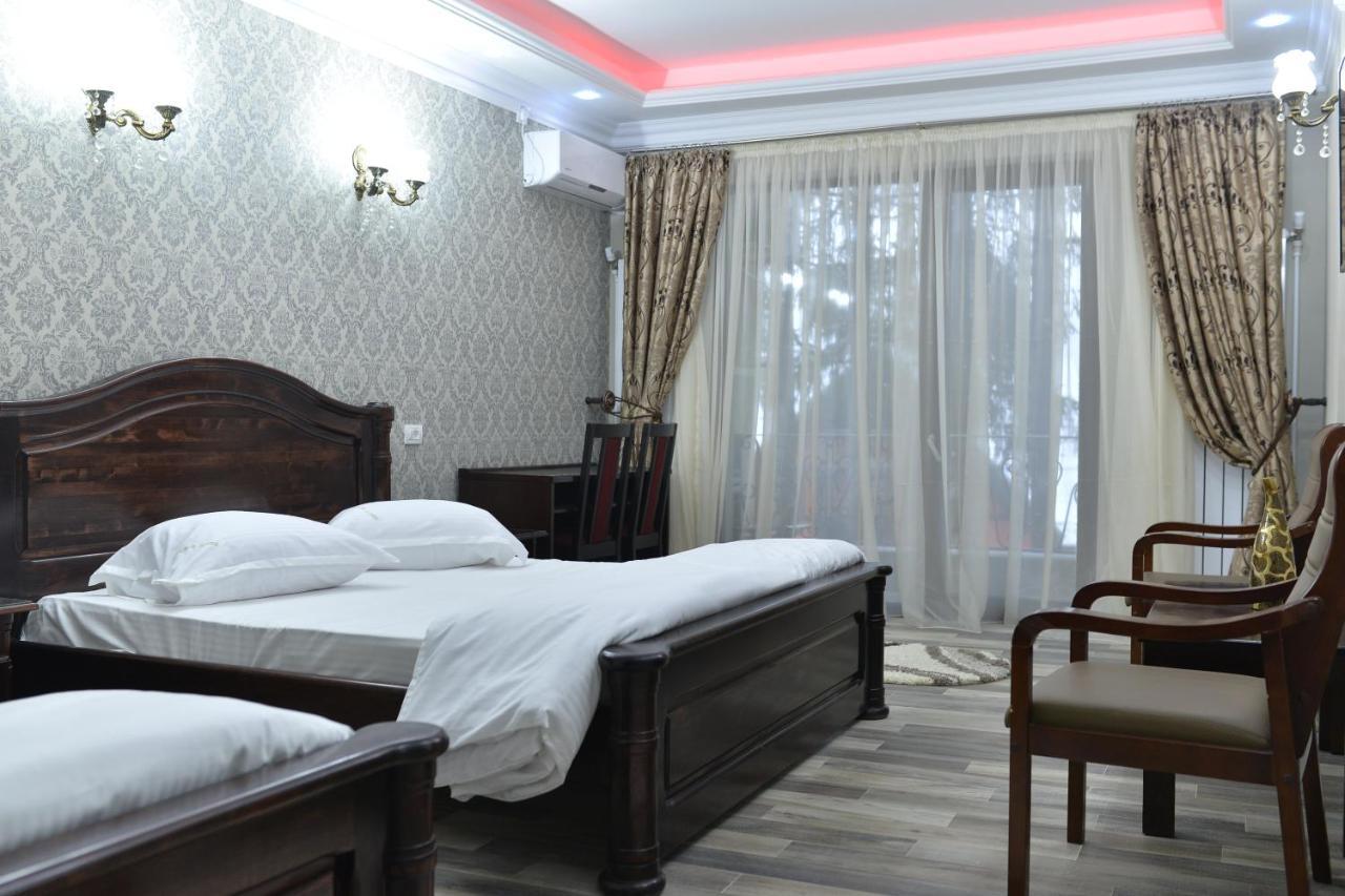 Edy'S Royal Predeal Otel Dış mekan fotoğraf