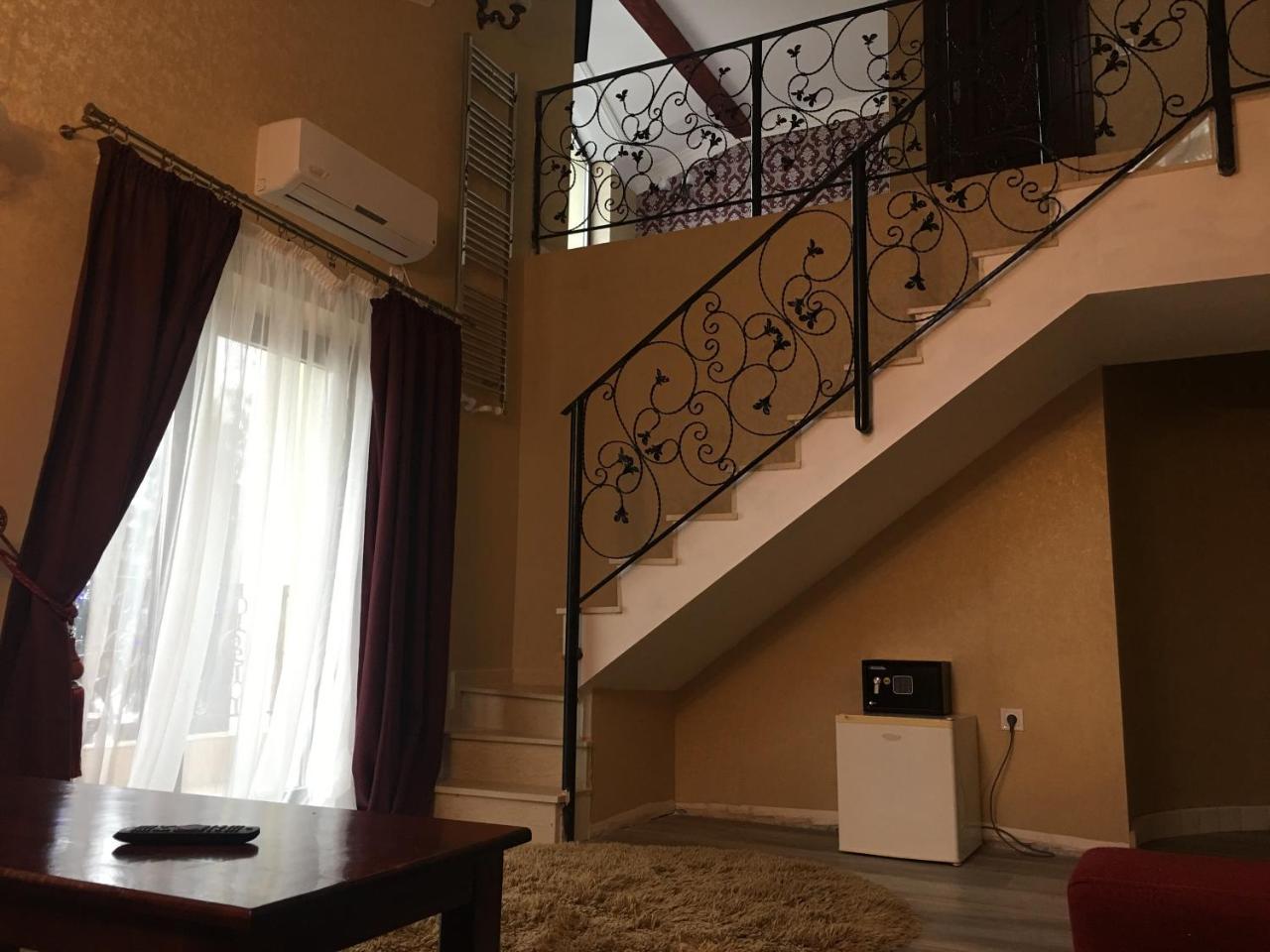Edy'S Royal Predeal Otel Dış mekan fotoğraf