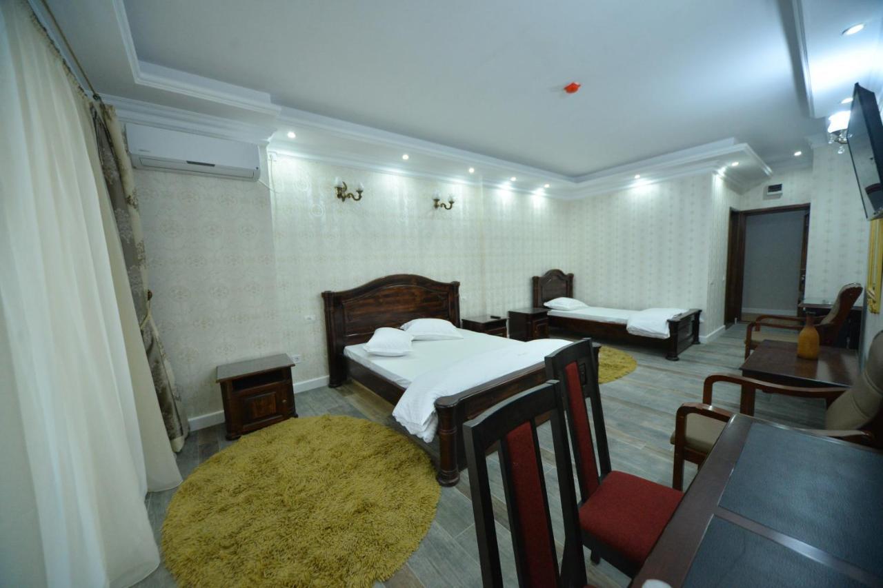 Edy'S Royal Predeal Otel Dış mekan fotoğraf