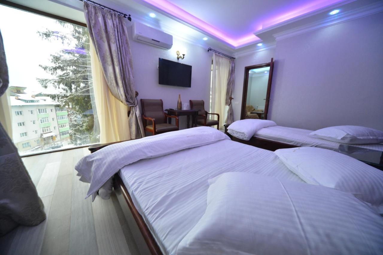 Edy'S Royal Predeal Otel Dış mekan fotoğraf